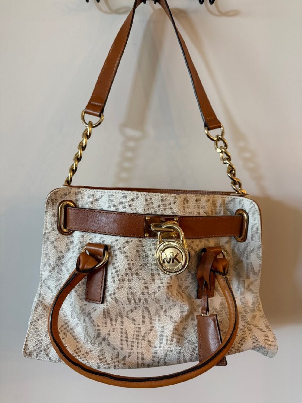 Michael Kors Hamilton Satchel Vanilla Signature Logo Padlock & Key